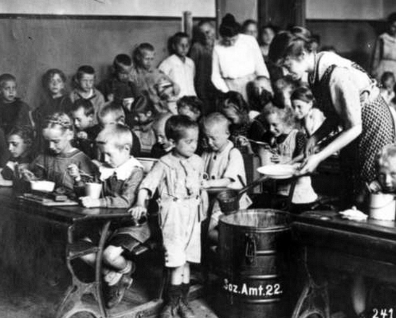 Третий слайд